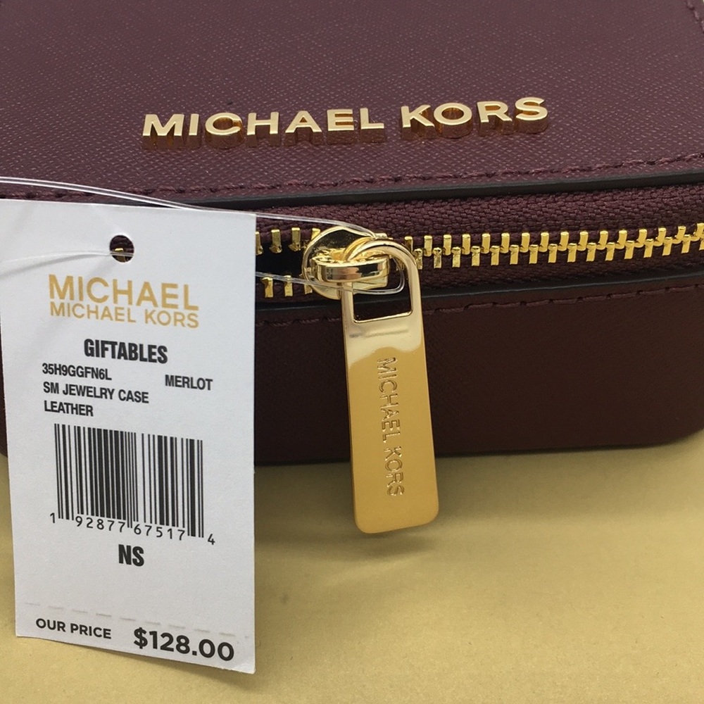 MICHAEL KORS GIFTABLES SM JEWELRY CASE MERLOT - Picture 4 of 8